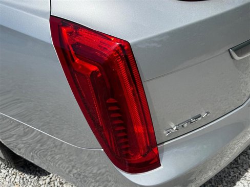 Used 2013 Cadillac XTS Luxury image 14