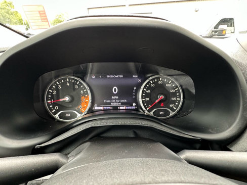 Used 2015 Jeep Renegade Limited image 14