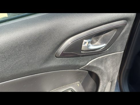 Used 2015 Chrysler 200 S w/ Navigation & Sound Group I image 23