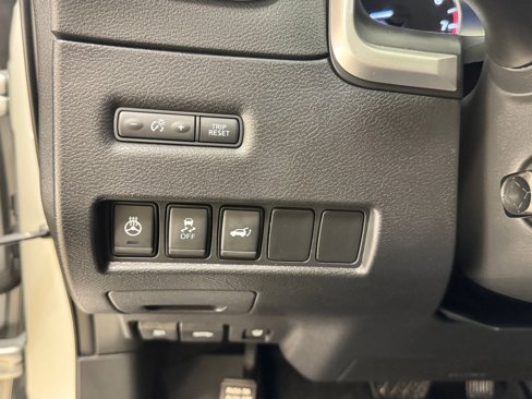 Used 2017 Nissan Murano Platinum w/ Platinum Technology Package image 14