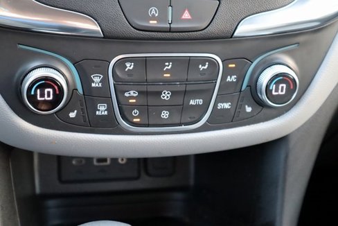 Used 2024 Chevrolet Equinox LT image 32
