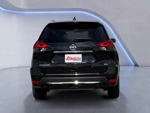 Used 2019 Nissan Rogue SV w/ Premium Package image 4