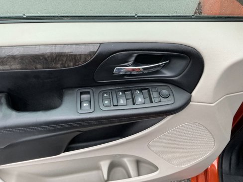 Used 2011 Dodge Grand Caravan Crew image 20