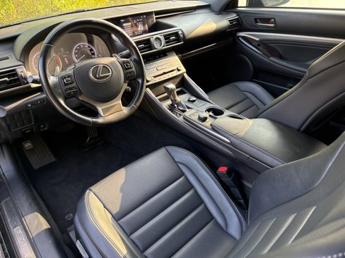 Used 2017 Lexus RC 200t image 10