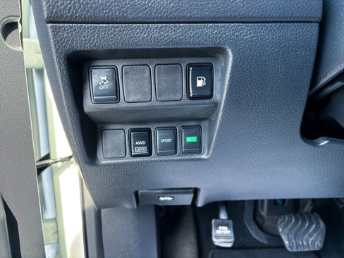 Used 2018 Nissan Rogue S image 26