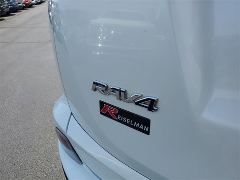 Used 2016 Toyota RAV4 Limited image 7
