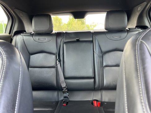 Used 2023 Cadillac XT4 Premium Luxury image 8