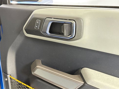 Used 2022 Ford Bronco Badlands image 34