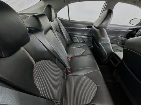 Certified 2020 Toyota Camry SE image 24