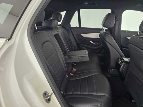 Used 2022 Mercedes-Benz GLC 300 image 13