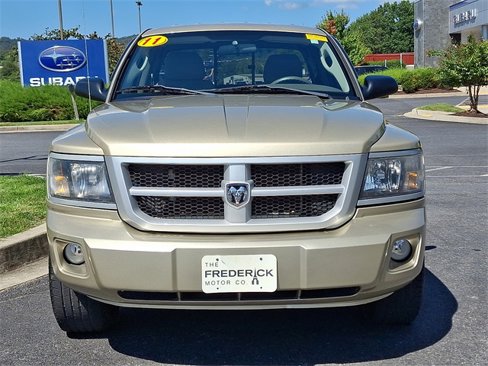 Used 2011 Dodge Dakota Big Horn w/ Convenience Group image 2
