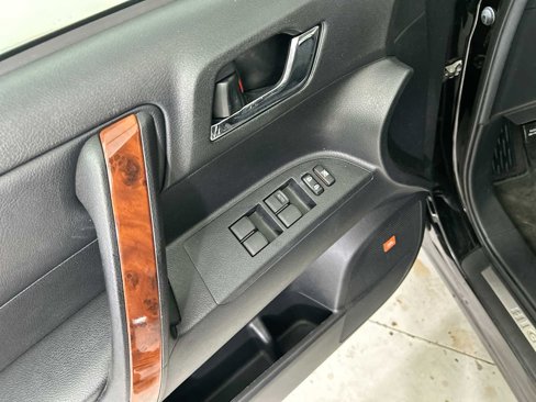 Used 2011 Toyota Highlander Limited image 15