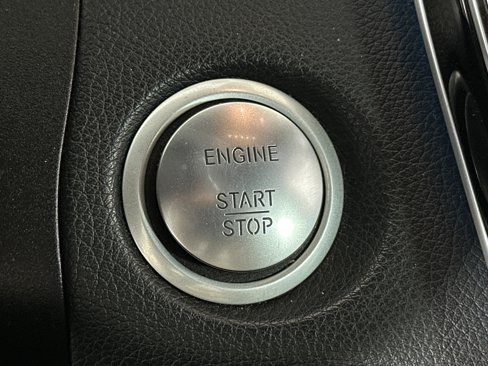 Used 2017 Mercedes-Benz GLC 300 4MATIC image 23