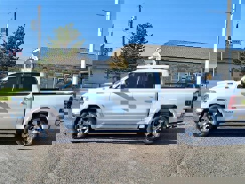 Used 2019 RAM 1500 Laramie image 23