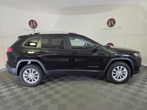 Used 2021 Jeep Cherokee Latitude image 4