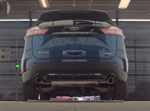 Used 2020 Ford Edge SE image 13