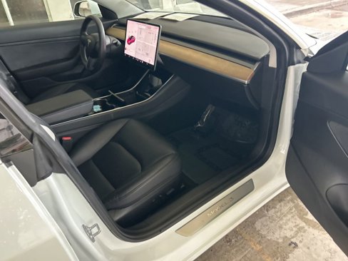 Used 2020 Tesla Model 3 image 22