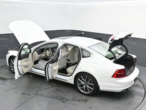Used 2017 Volvo S90 T5 Momentum w/ Vision Package image 29