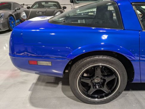 Used 1996 Chevrolet Corvette Coupe image 10