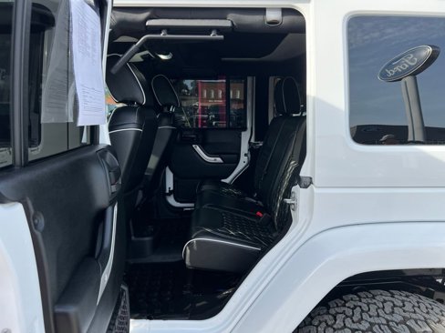 Used 2017 Jeep Wrangler Unlimited Sahara w/ Max Tow Package image 16