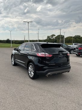 Used 2024 Ford Edge Titanium image 3
