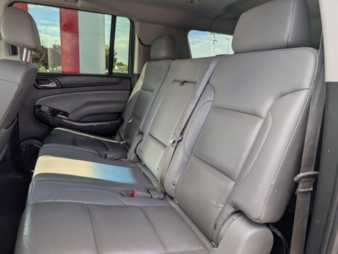 Used 2016 Chevrolet Suburban LT w/ Luxury Package image 8