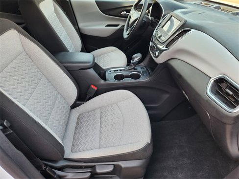 Used 2023 Chevrolet Equinox LT w/ Driver Convenience Package image 14