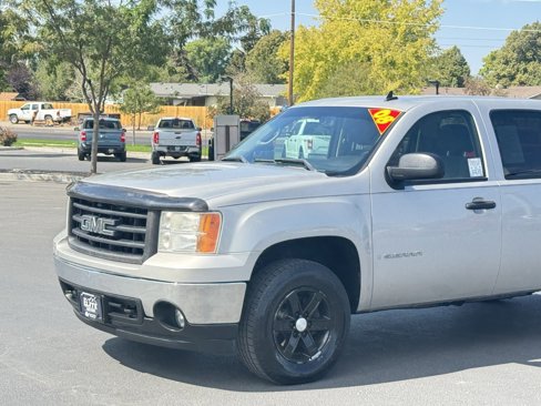 Used 2008 GMC Sierra 1500 SLE w/ Sierra NFL Edition image 11