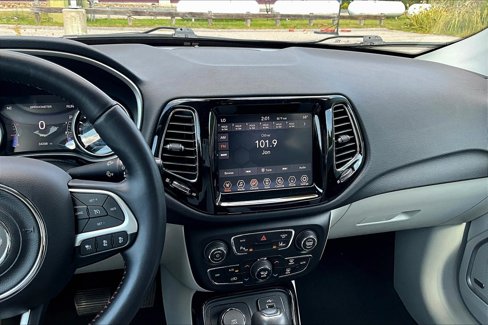 Used 2021 Jeep Compass Limited w/ Sun and Sound Group image 6