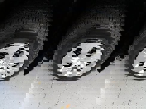 Used 2021 Toyota RAV4 LE image 25
