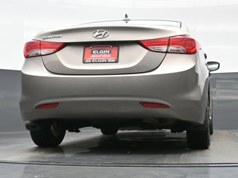 Used 2013 Hyundai Elantra GLS image 23