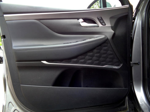 Used 2020 Hyundai Santa Fe Limited image 15