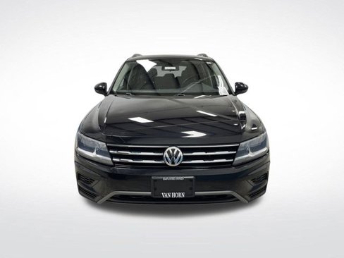 Used 2020 Volkswagen Tiguan SE w/ Panoramic Sunroof Package image 11