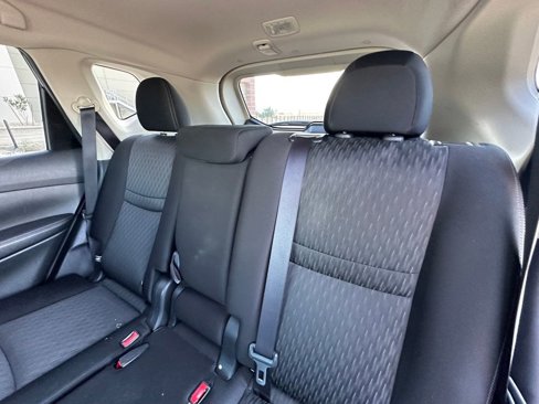 Used 2019 Nissan Rogue SV image 8