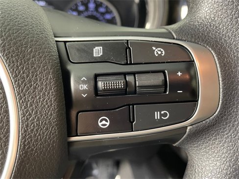 Used 2021 Kia K5 LXS image 12