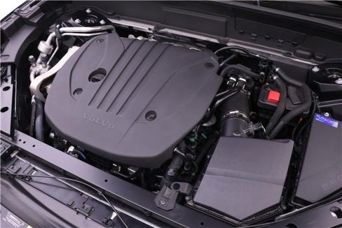 Certified 2025 Volvo XC60 B5 Core w/ Protection Package Premier image 24