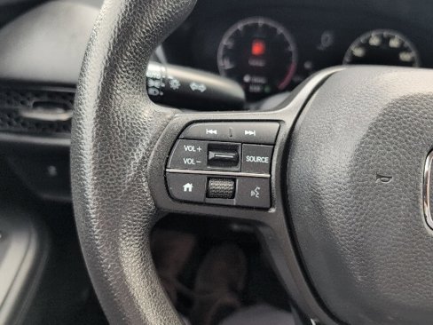 Used 2023 Honda HR-V LX image 8