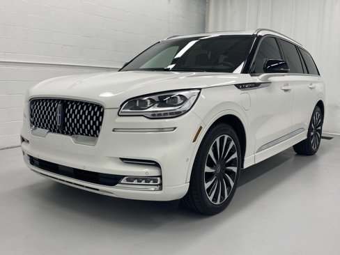 Used 2023 Lincoln Aviator Black Label Grand Touring w/ Class IV Trailer Tow Package image 4