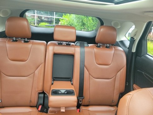 Certified 2018 Ford Edge Titanium w/ Equipment Group 301A image 21
