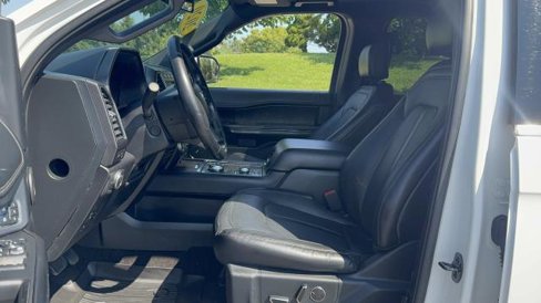 Used 2020 Ford Expedition Limited w/ Equipment Group 302A image 12