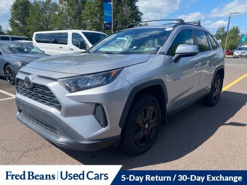 Used 2019 Toyota RAV4 LE image 3