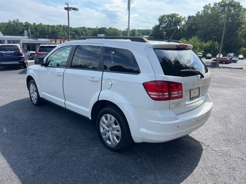 Used 2016 Dodge Journey SE image 3