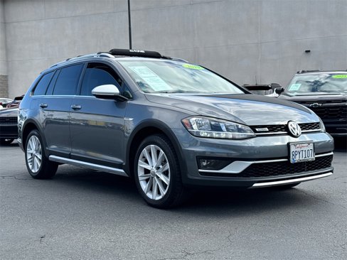 Used 2019 Volkswagen Golf Alltrack SE image 4