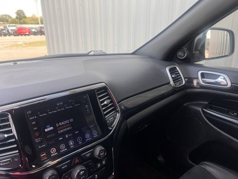 Used 2020 Jeep Grand Cherokee Altitude image 26