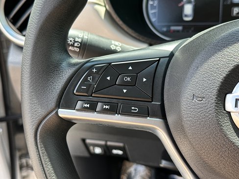 Certified 2021 Nissan Versa SV image 25