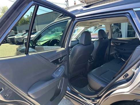 Used 2022 Subaru Outback Limited image 15