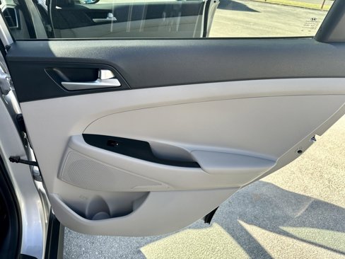 Used 2019 Hyundai Tucson SE image 14