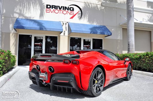 Used 2023 Ferrari SF90 Spider image 24