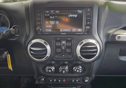 Used 2014 Jeep Wrangler Unlimited Sahara w/ Dual Top Group image 23