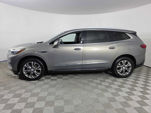 Used 2018 Buick Enclave Avenir w/ Avenir Technology Package image 4